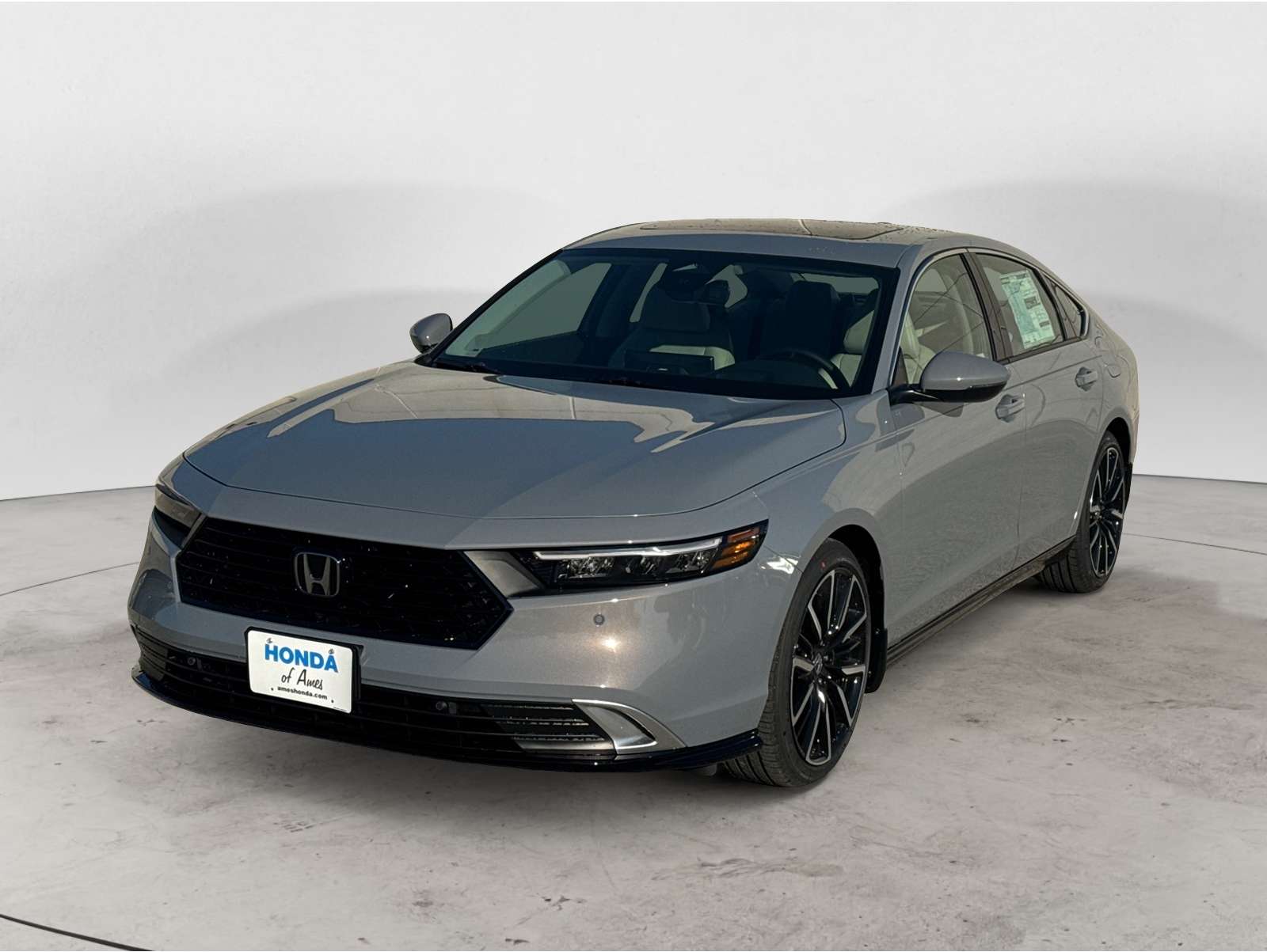 2025 Honda Accord Hybrid Touring's photo