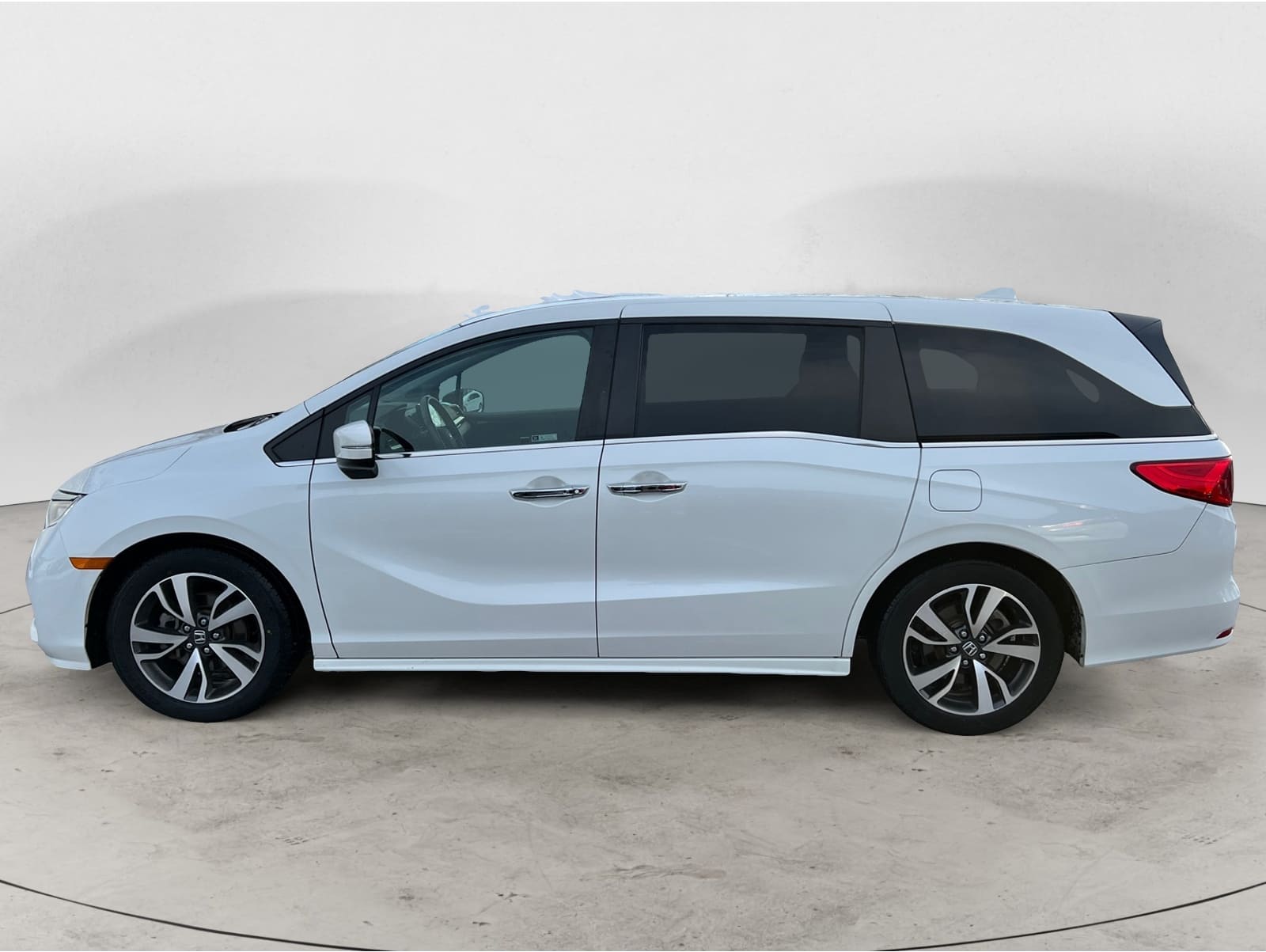 2022 Honda Odyssey Touring's photo