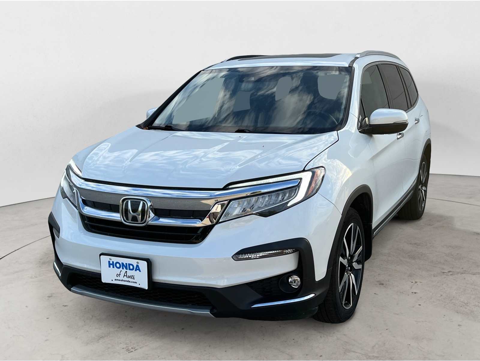 2022 Honda Pilot Elite's photo