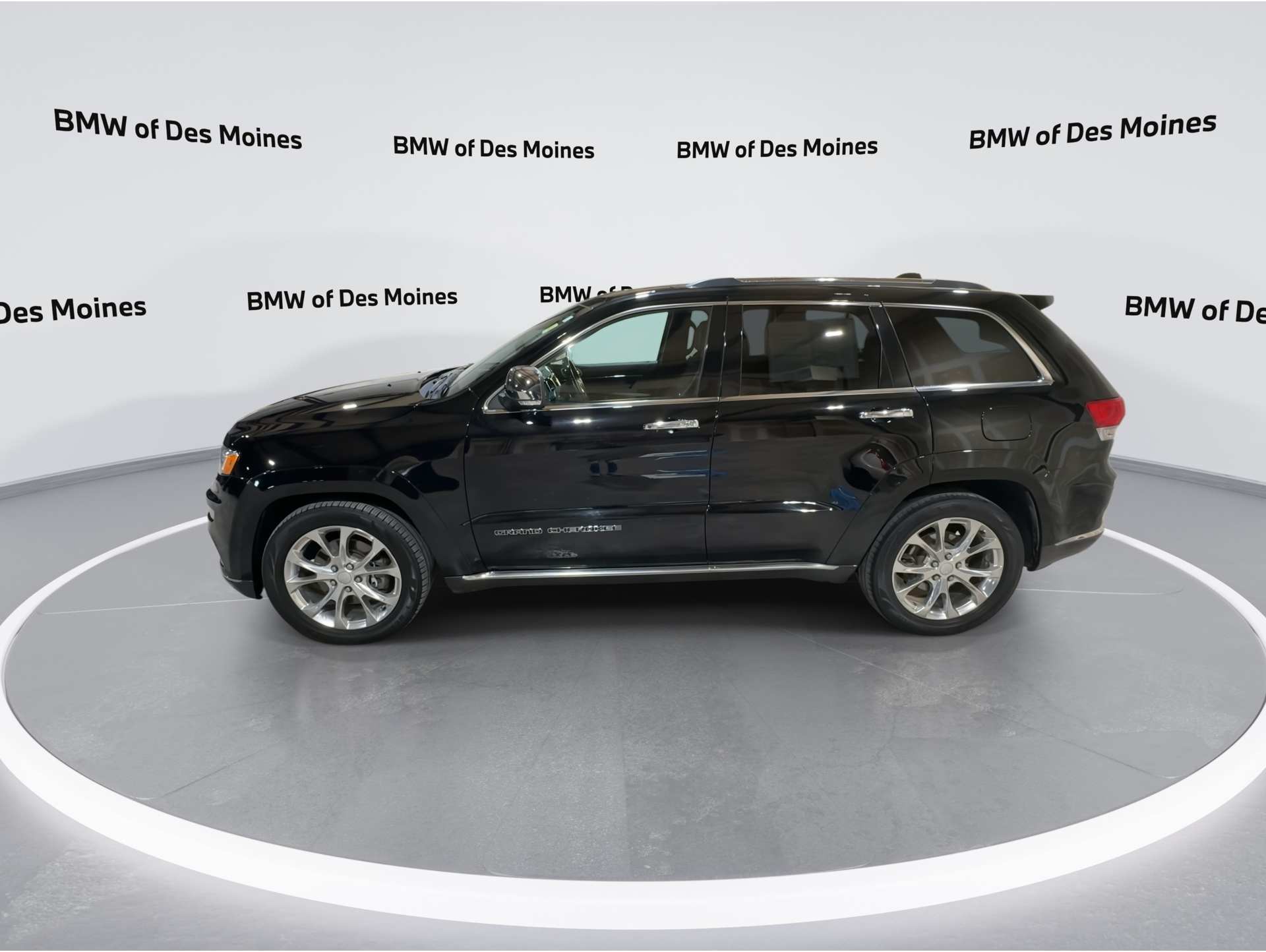 2019 Jeep Grand Cherokee Summit's photo