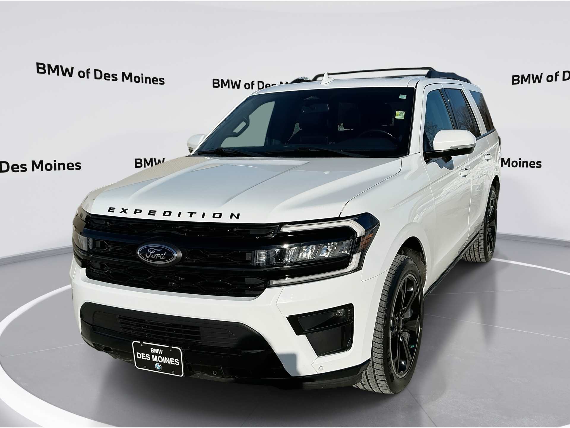 2022 Ford Expedition Limited's photo