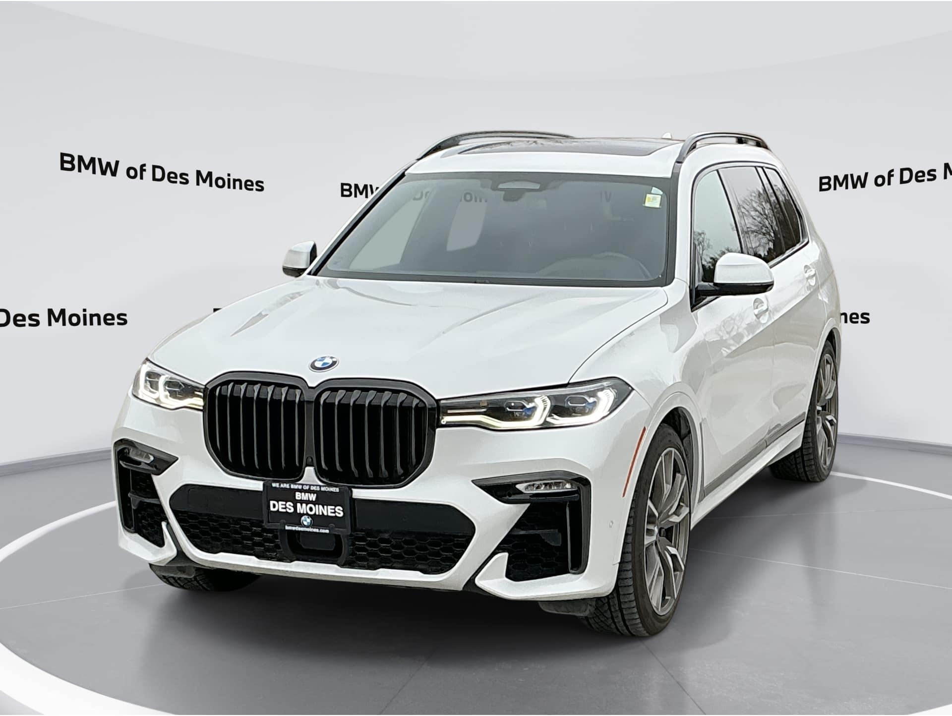 2021 BMW X7 M50i's photo