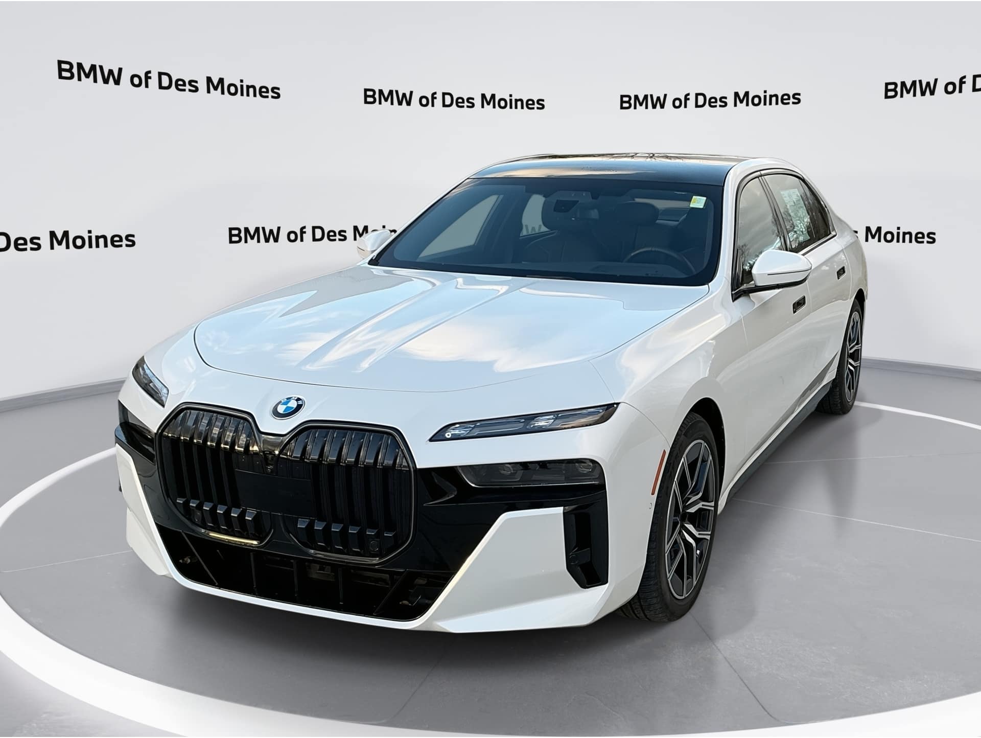 2024 BMW 7 Series 760i's photo