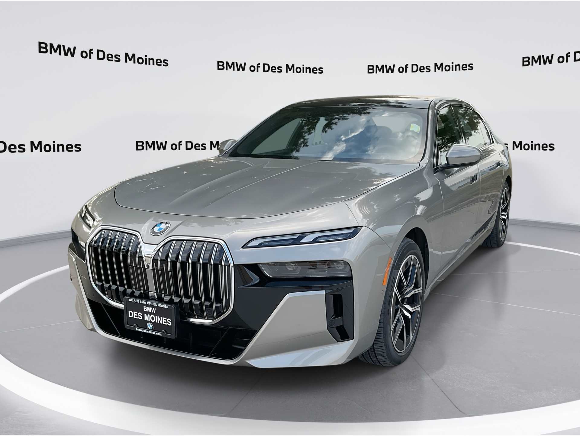 2024 BMW 7 Series 760i's photo