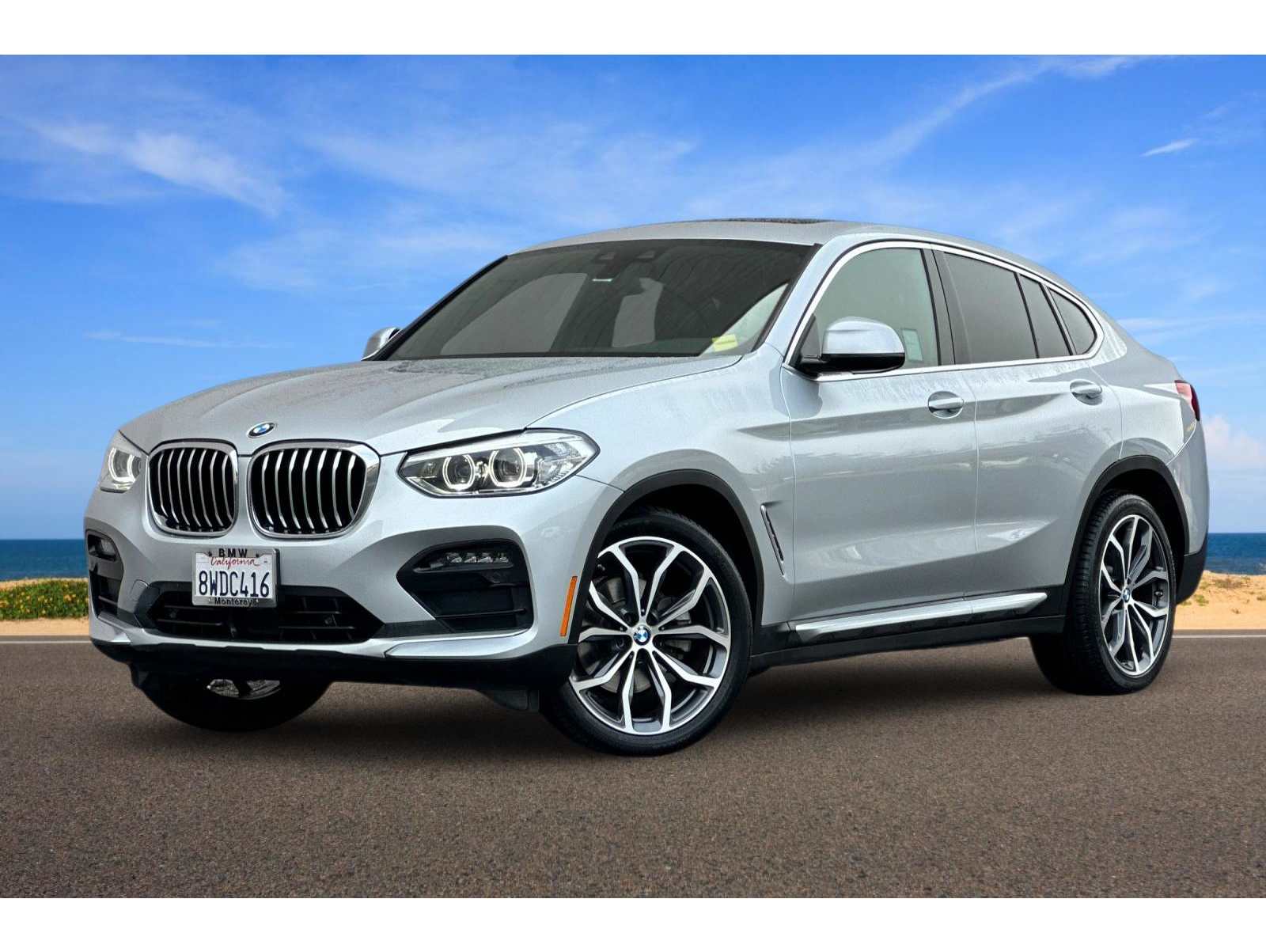 2021 BMW X4 30i's photo