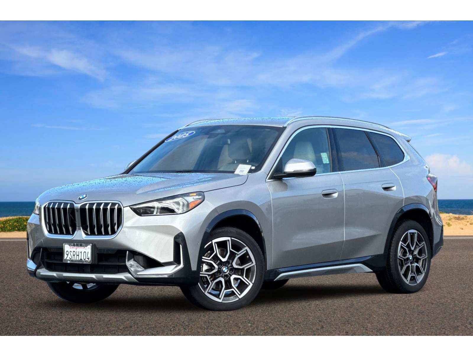 2025 BMW X1 28i's photo