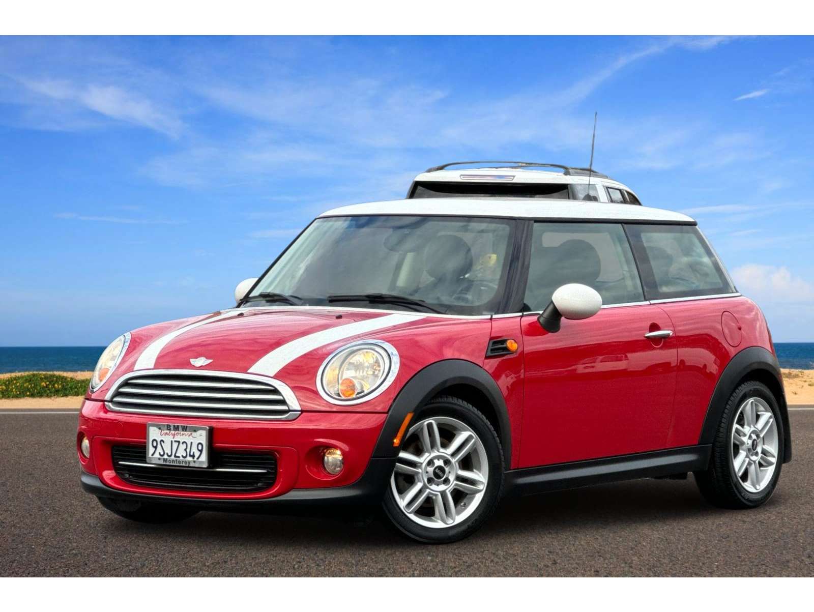 2013 MINI Cooper Base's photo