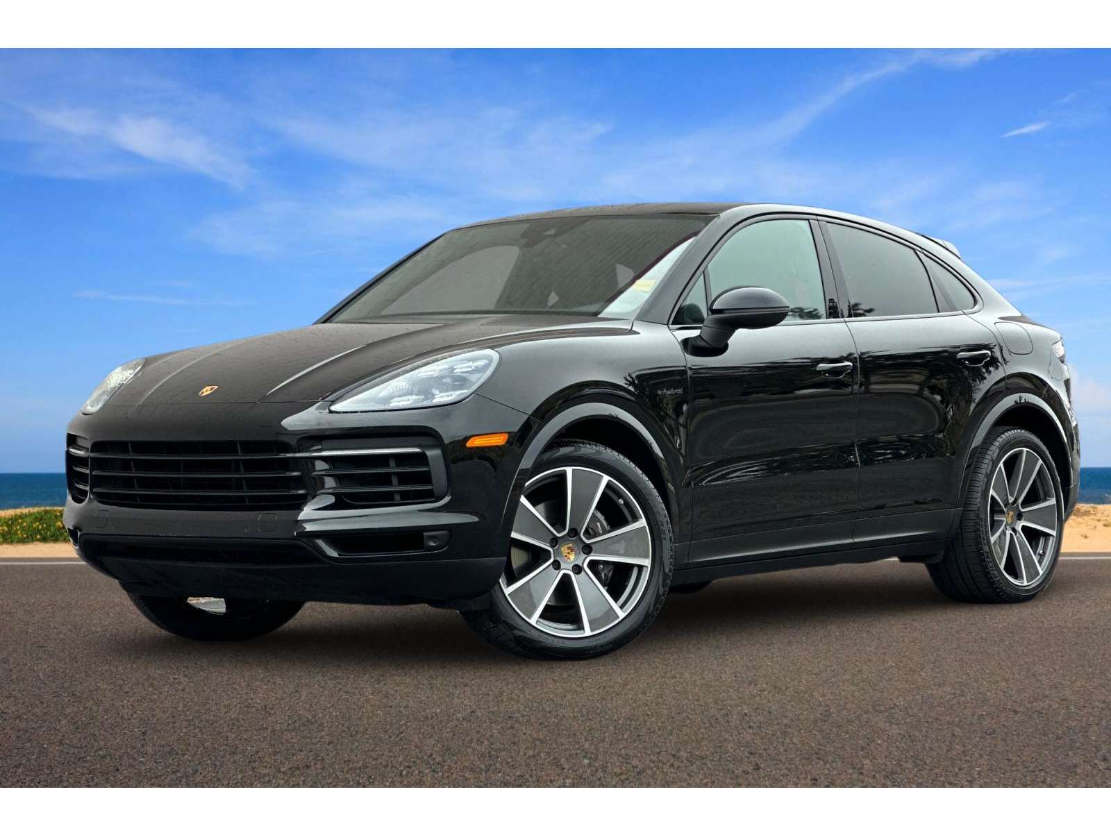 2020 Porsche Cayenne Coup E-Hybrid's photo