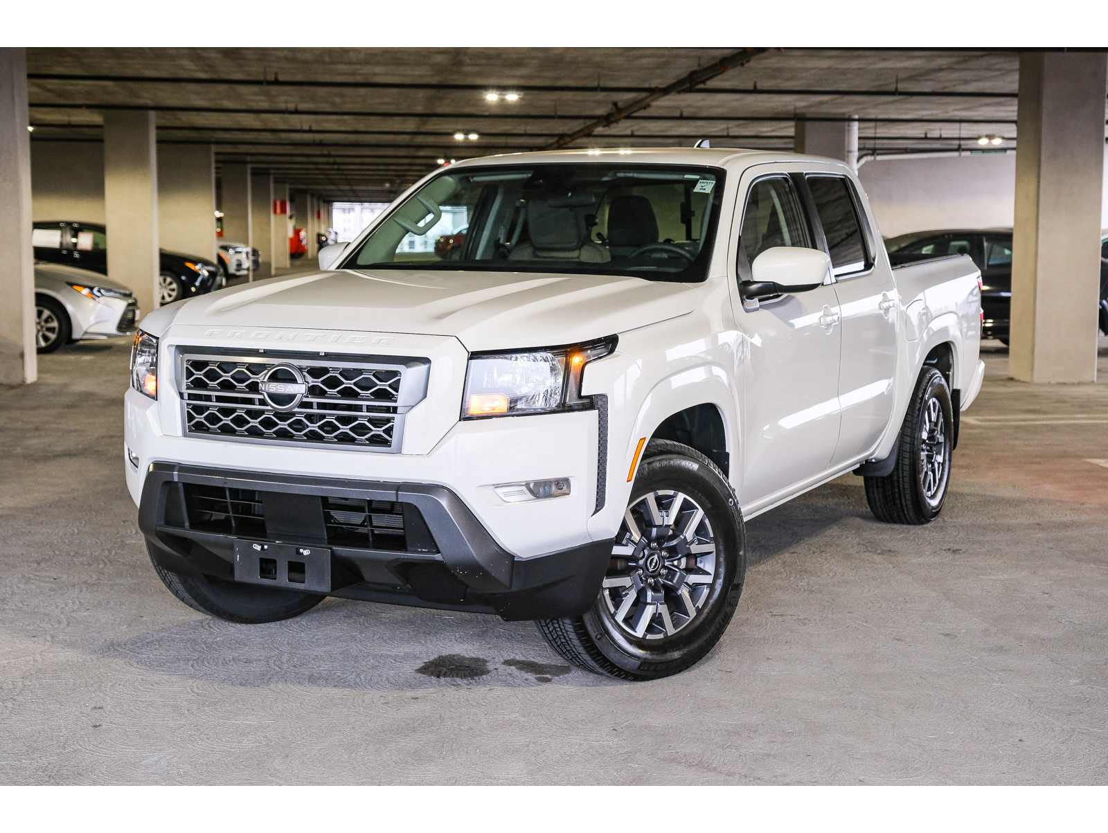 2023 Nissan Frontier SV's photo