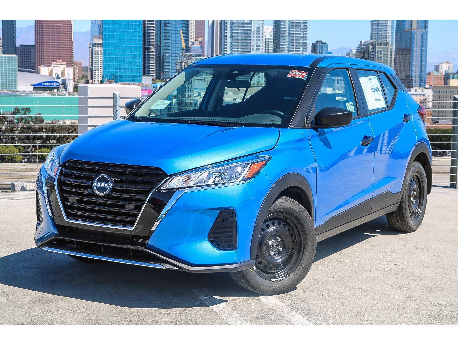 2025 Nissan KICKS PLAY Base