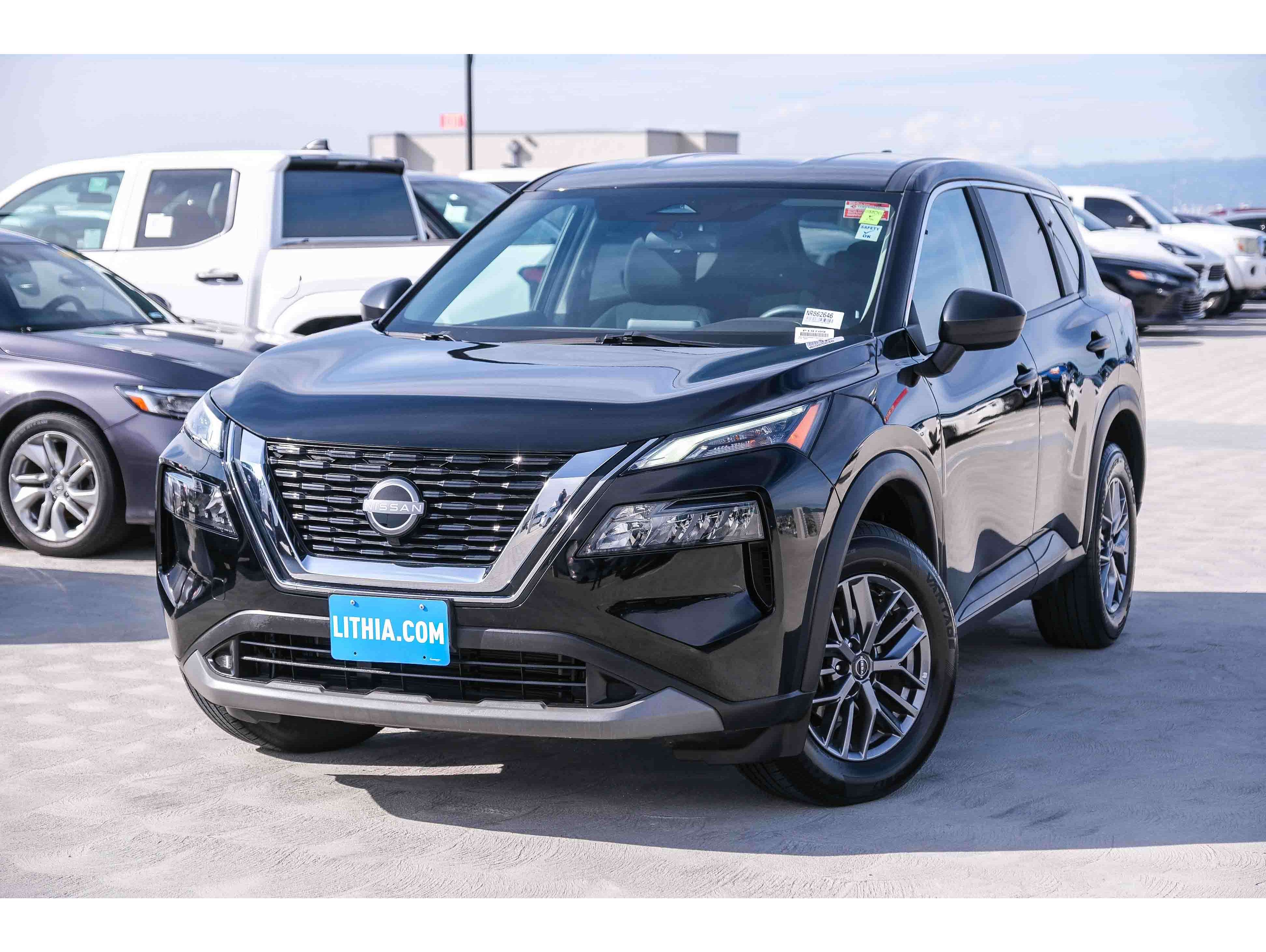2023 Nissan Rogue S's photo