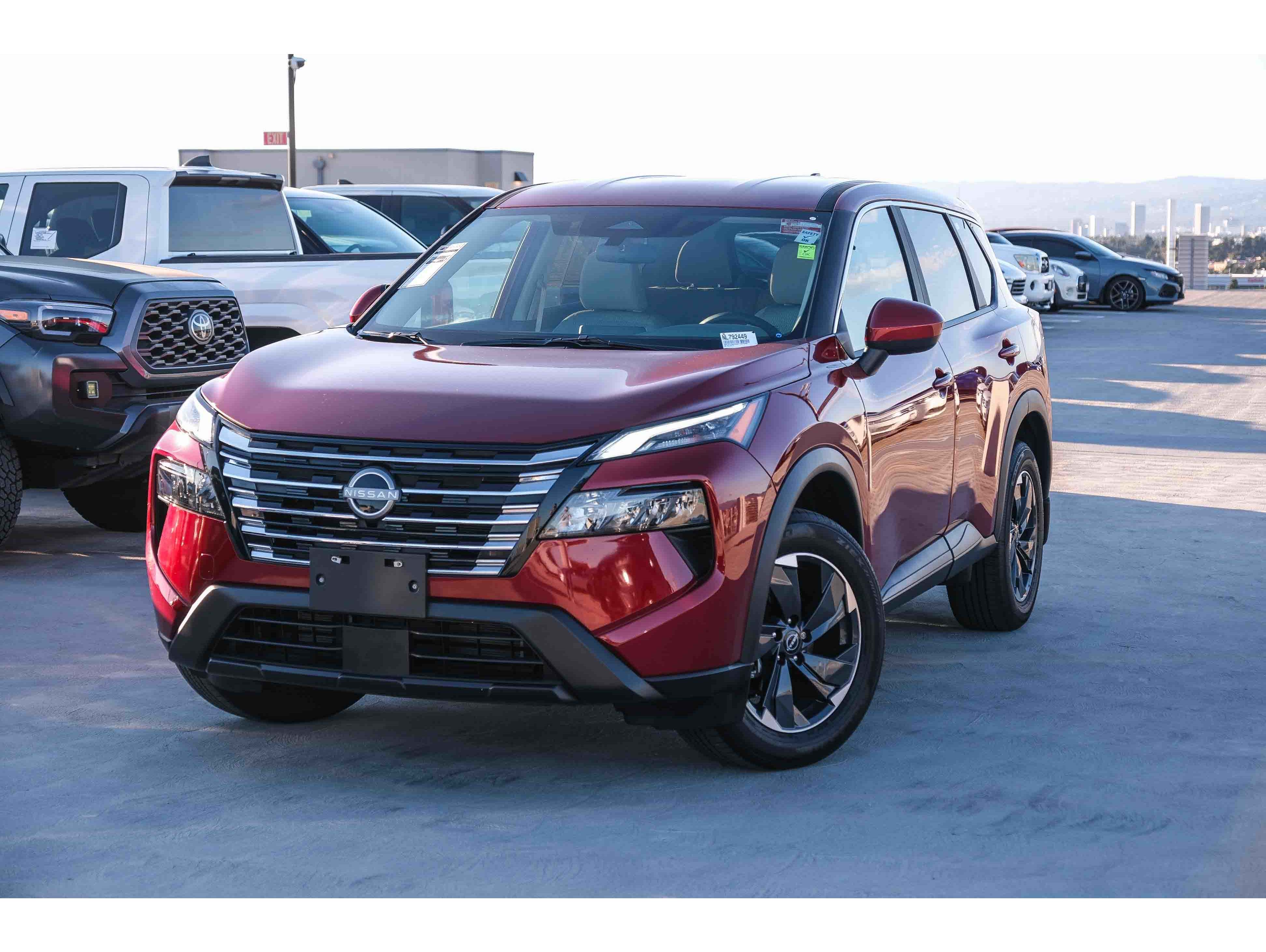 2025 Nissan Rogue SV's photo