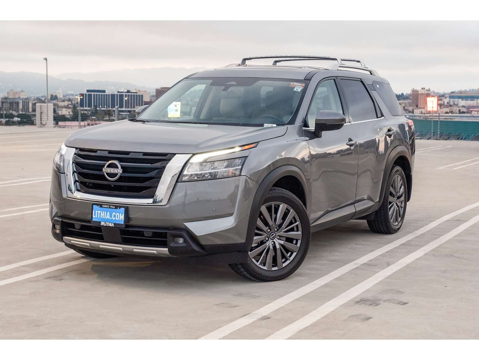 2022 Nissan Pathfinder SL