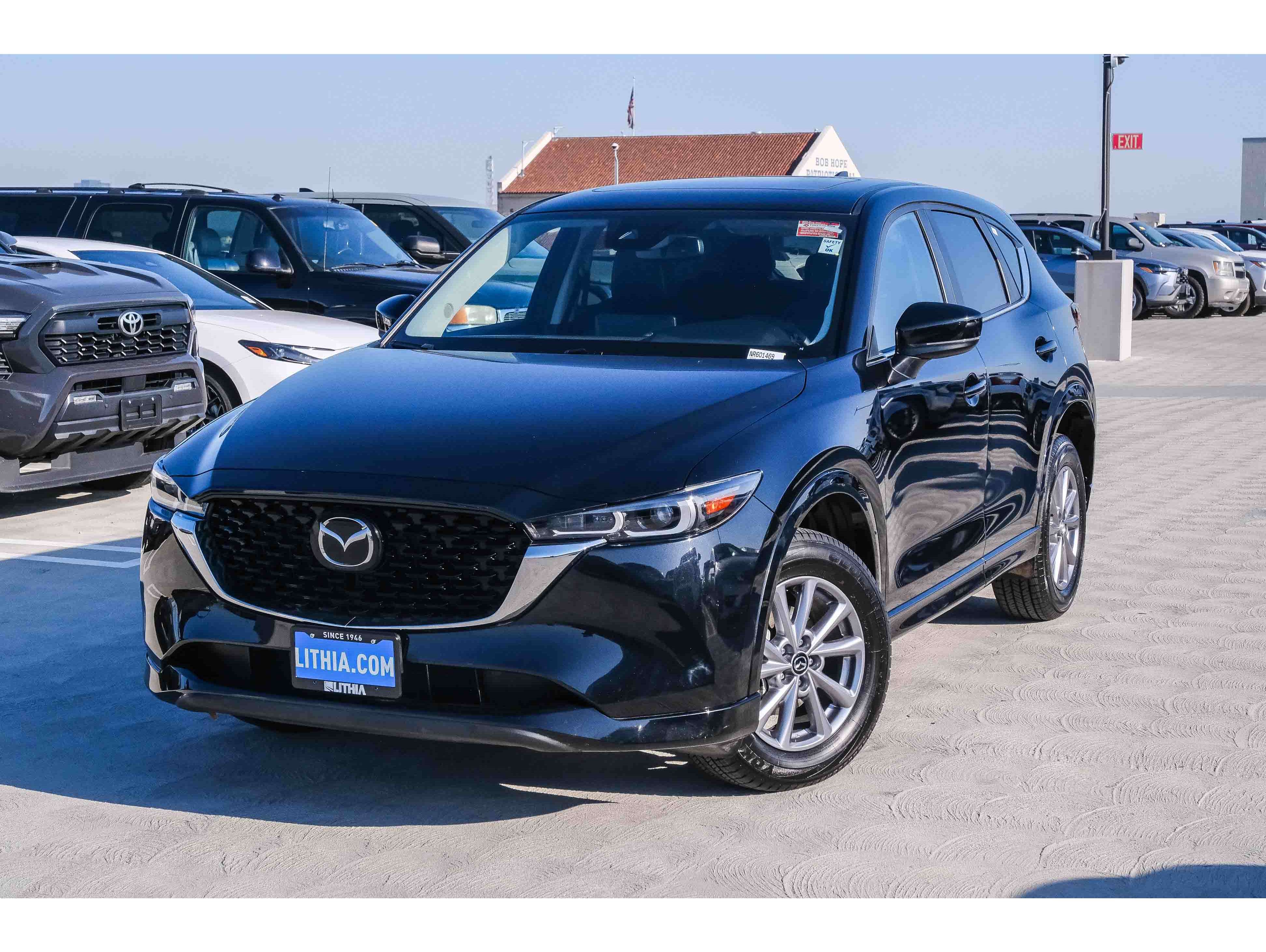 2025 Mazda CX-5 S Preferred package's photo