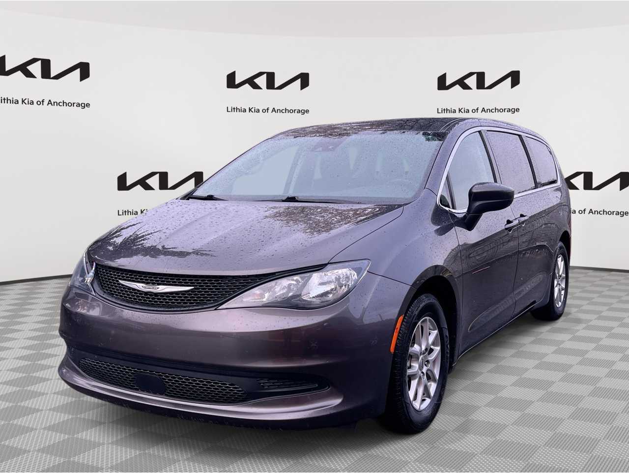 2023 Chrysler Voyager LX