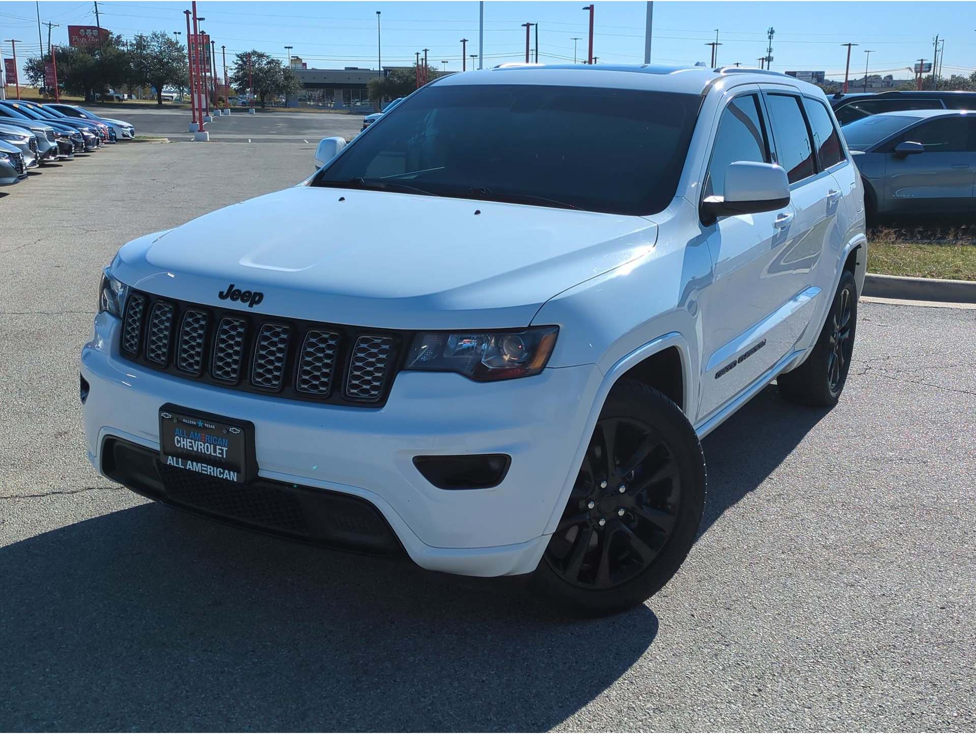2018 Jeep Grand Cherokee Altitude's photo