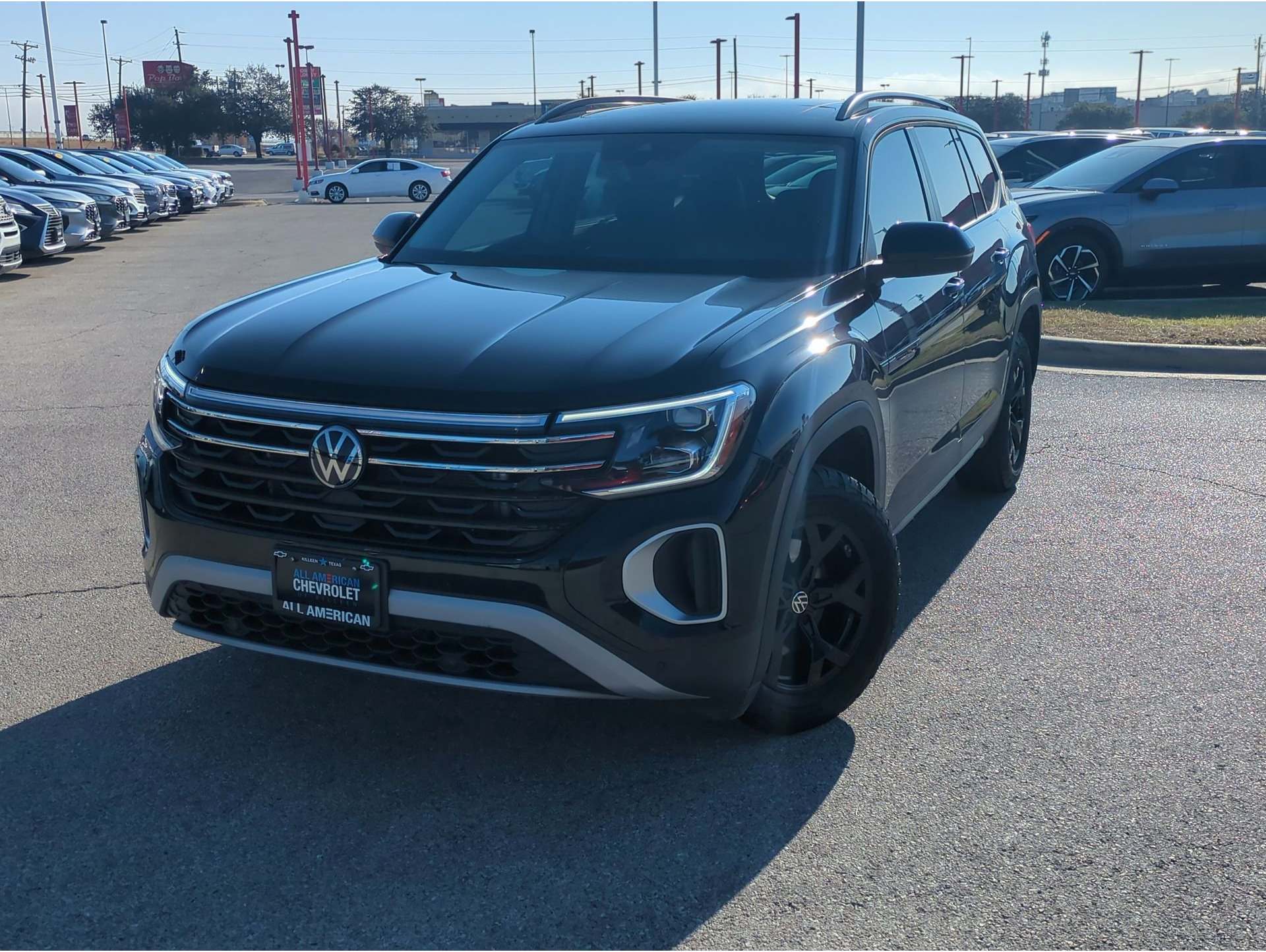 2024 Volkswagen Atlas Atlas Peak Edition's photo