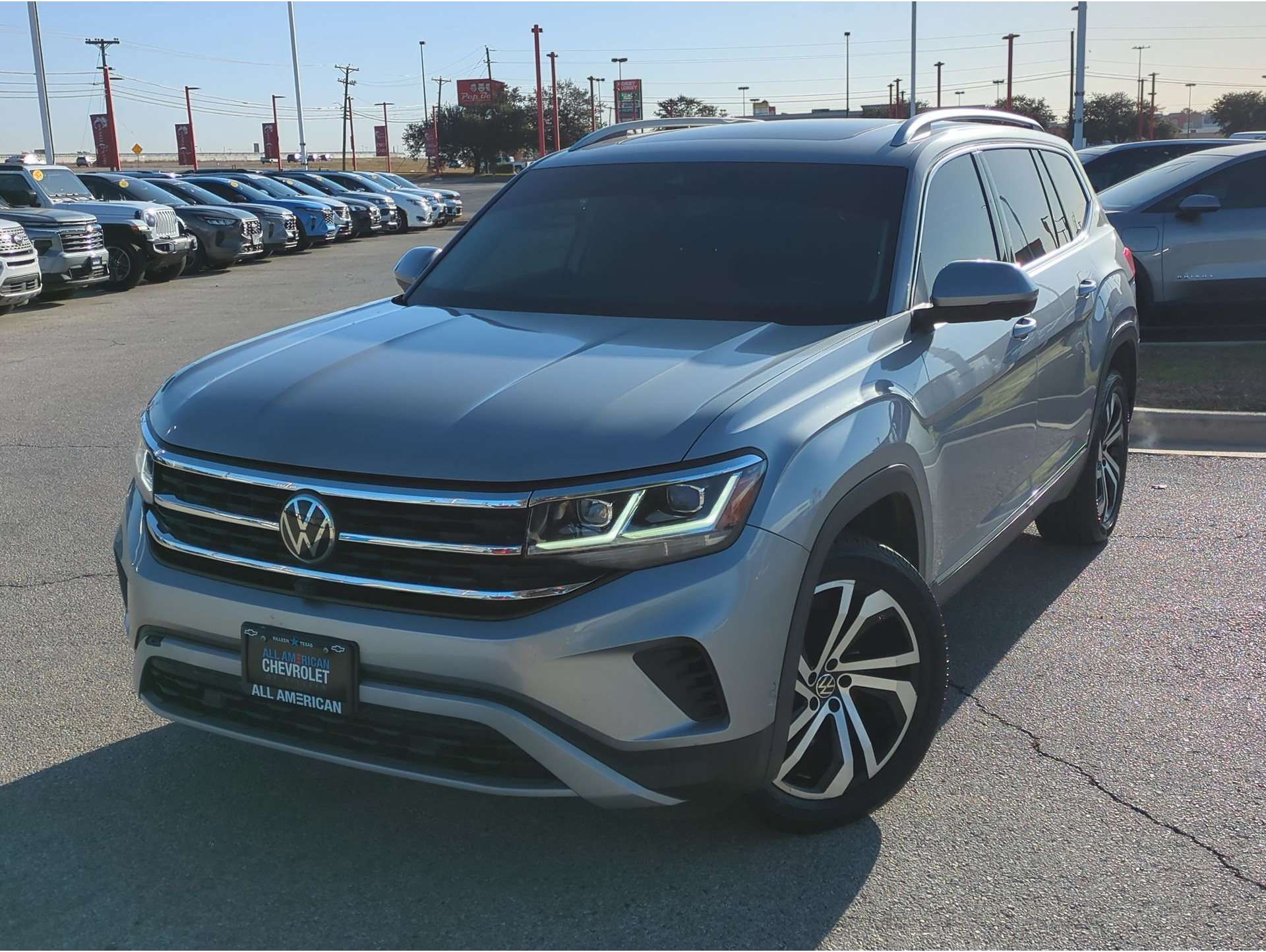 2021 Volkswagen Atlas SEL Premium's photo