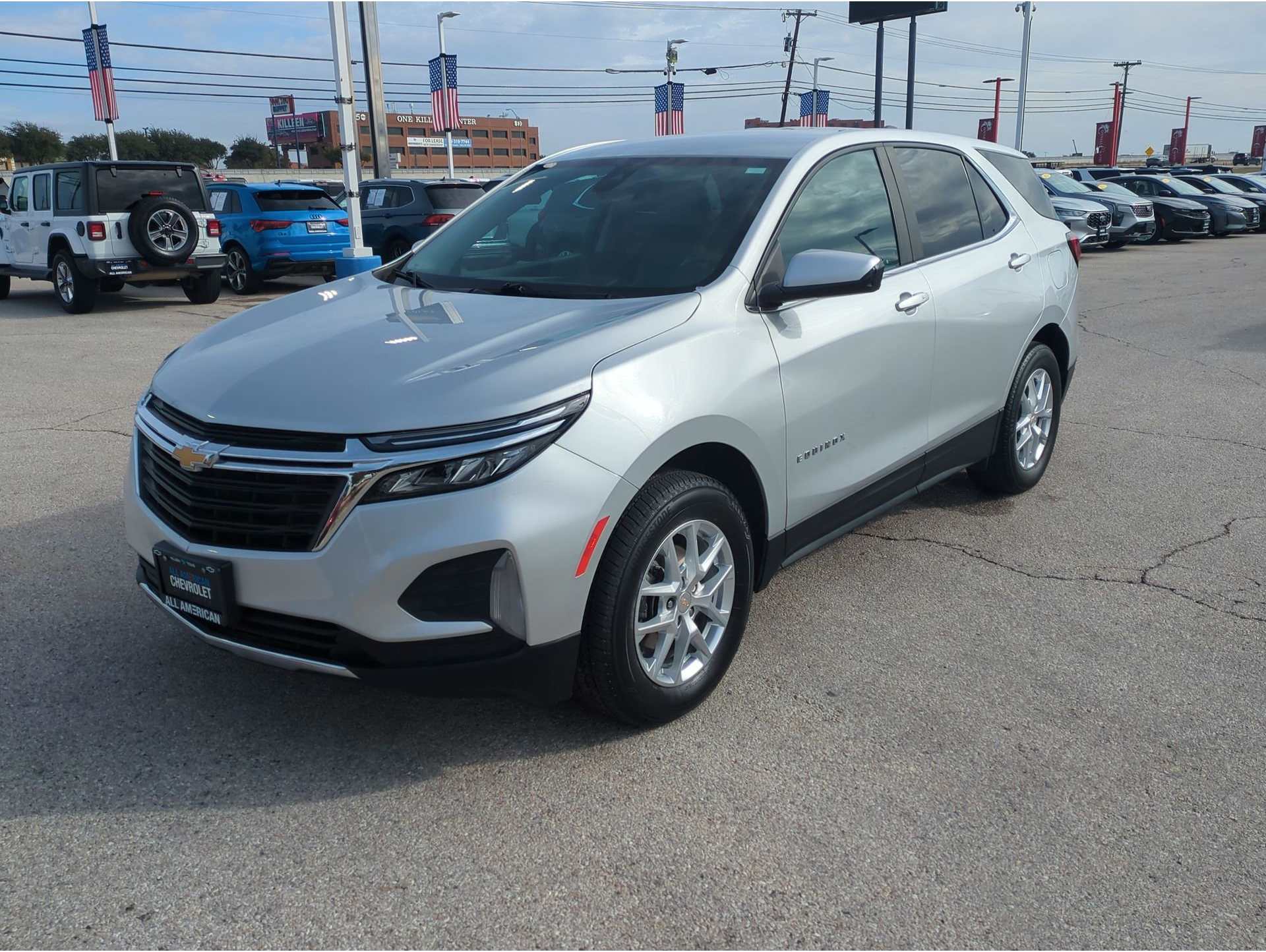 2022 Chevrolet Equinox LT's photo