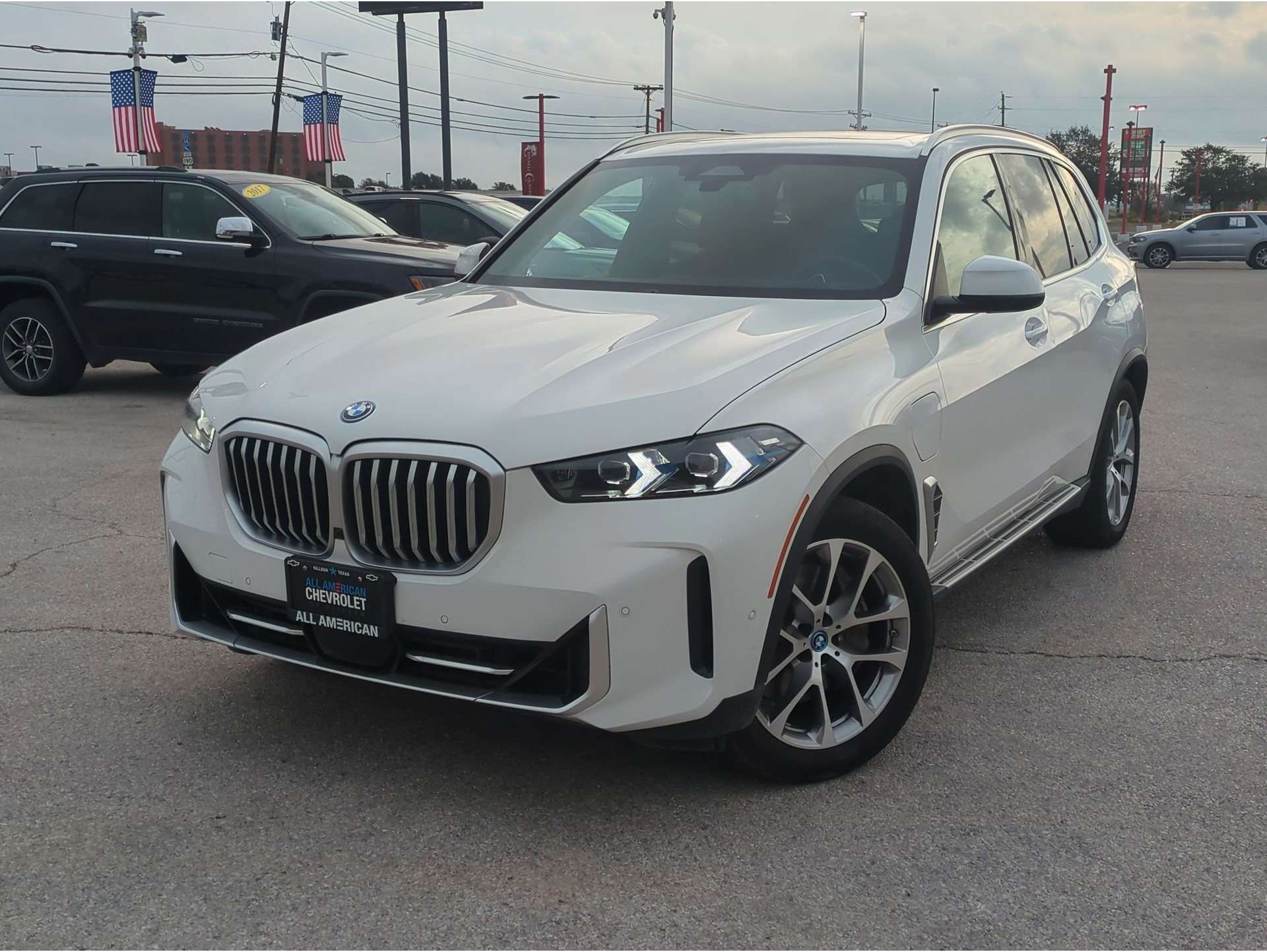 2025 BMW X5 50e's photo