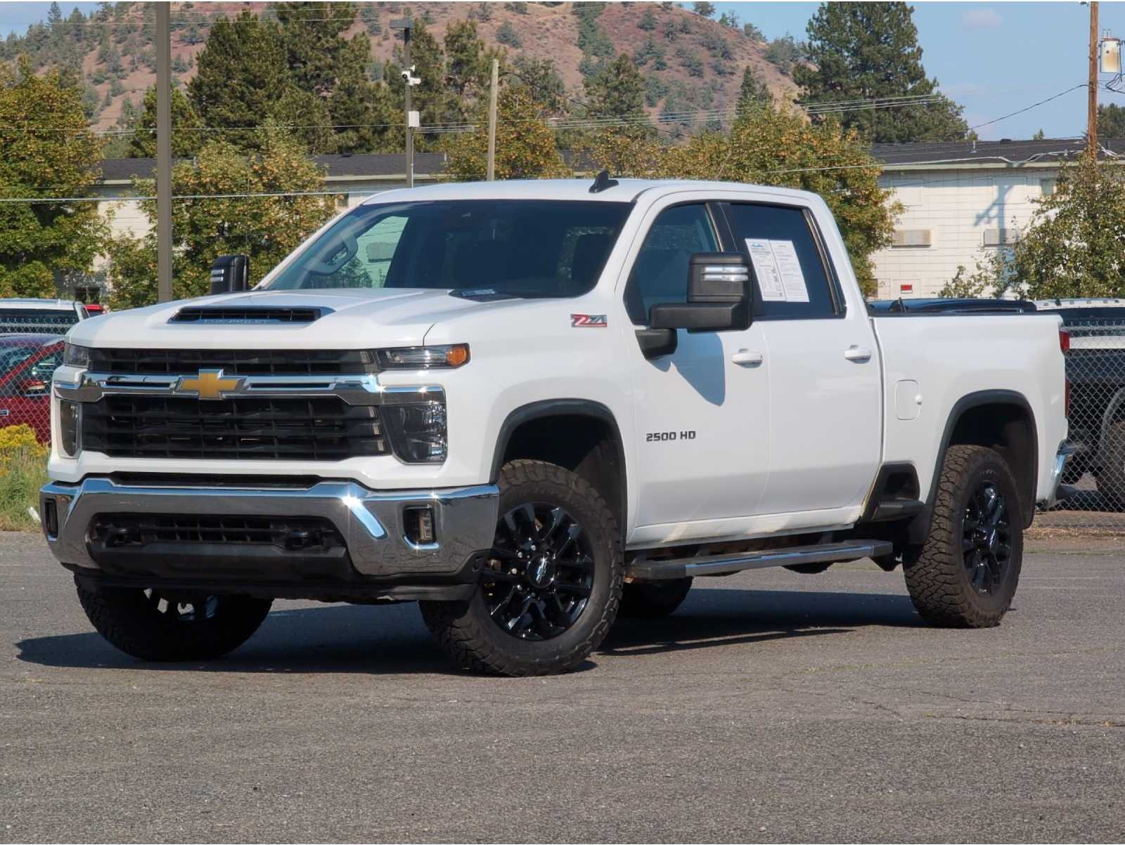 2024 Chevrolet Silverado 2500HD LT's photo