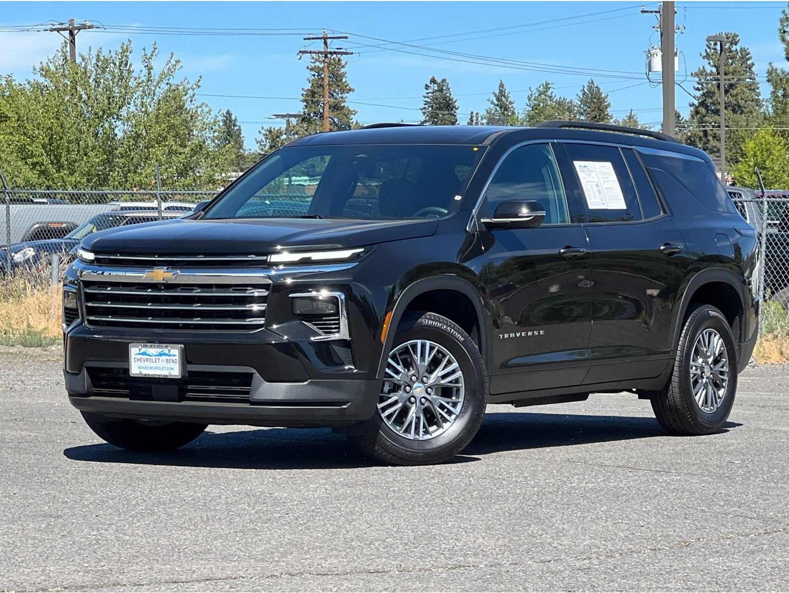 2025 Chevrolet Traverse LT's photo