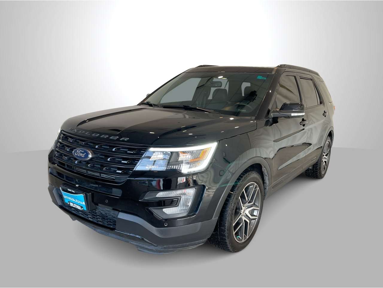 2016 Ford Explorer Sport's photo