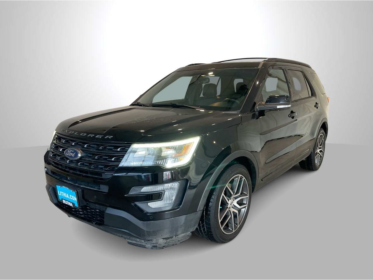 2016 Ford Explorer Sport's photo