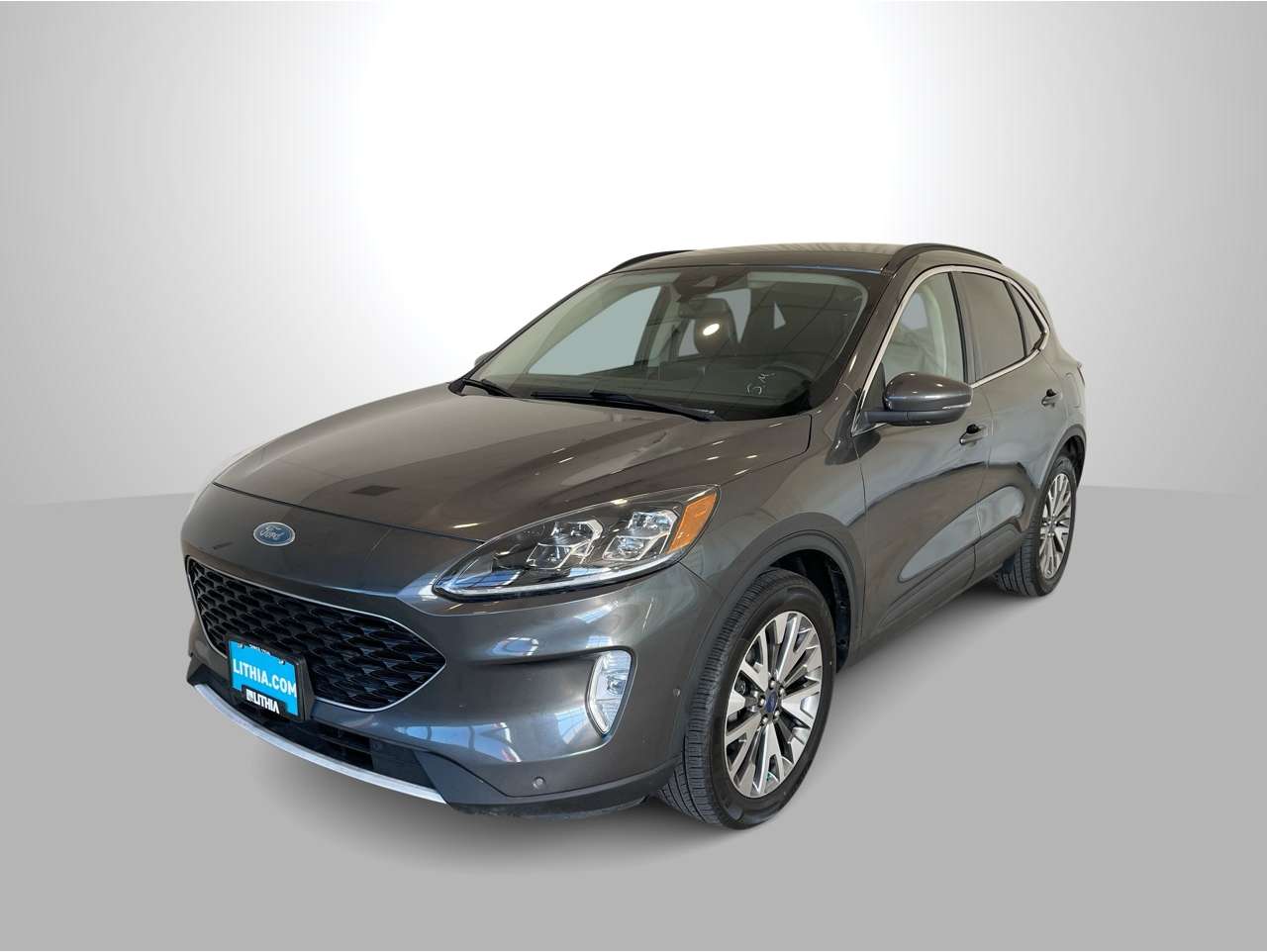 2020 Ford Escape Titanium's photo