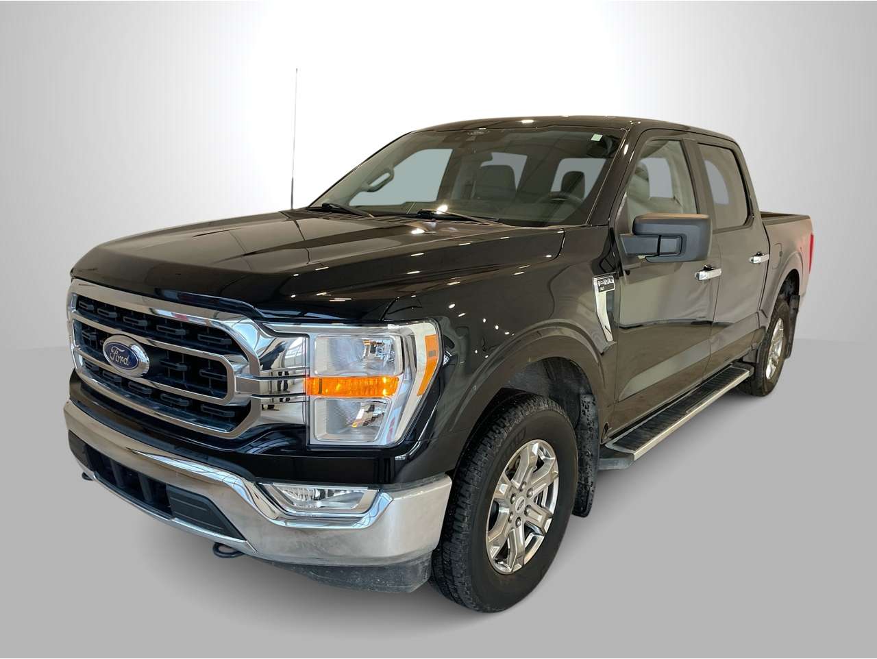 2022 Ford F-150 XLT's photo