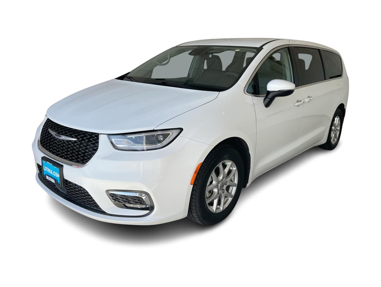 Thumbnail: 2023 Chrysler Pacifica - 1