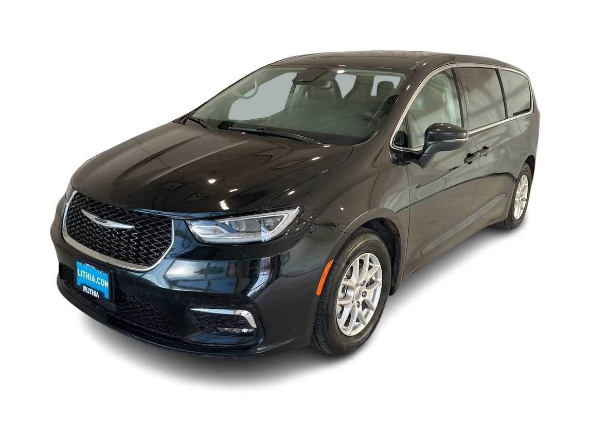 2023 Chrysler Pacifica Touring L -
                Billings, MT