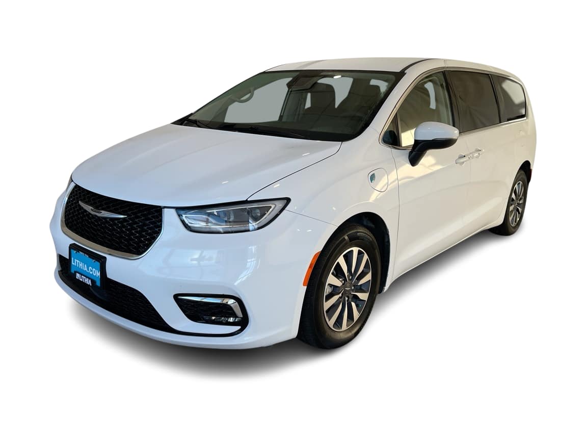 Thumbnail: 2023 Chrysler Pacifica - 1