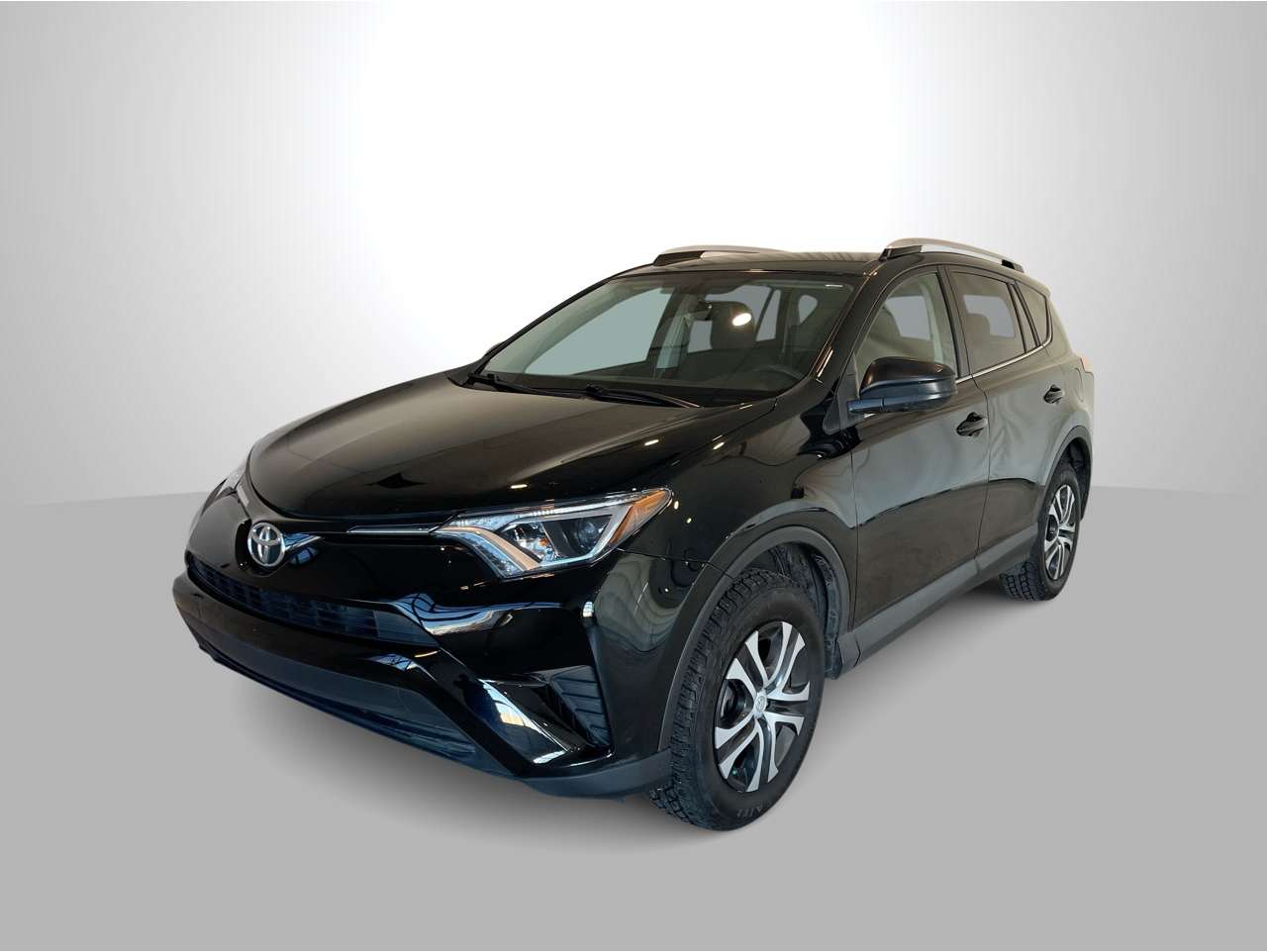 2016 Toyota RAV4 LE's photo