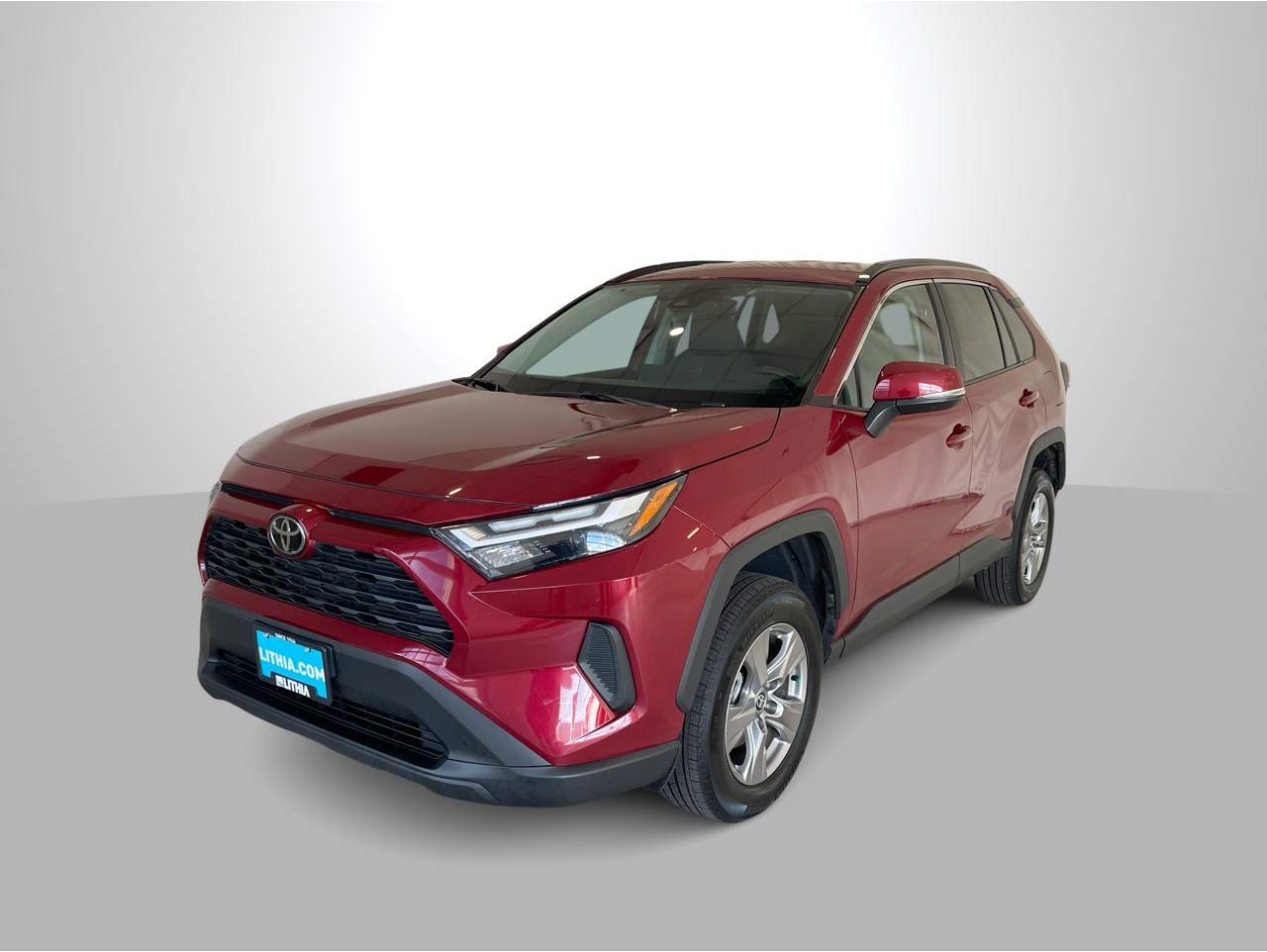 2025 Toyota RAV4 XLE's photo