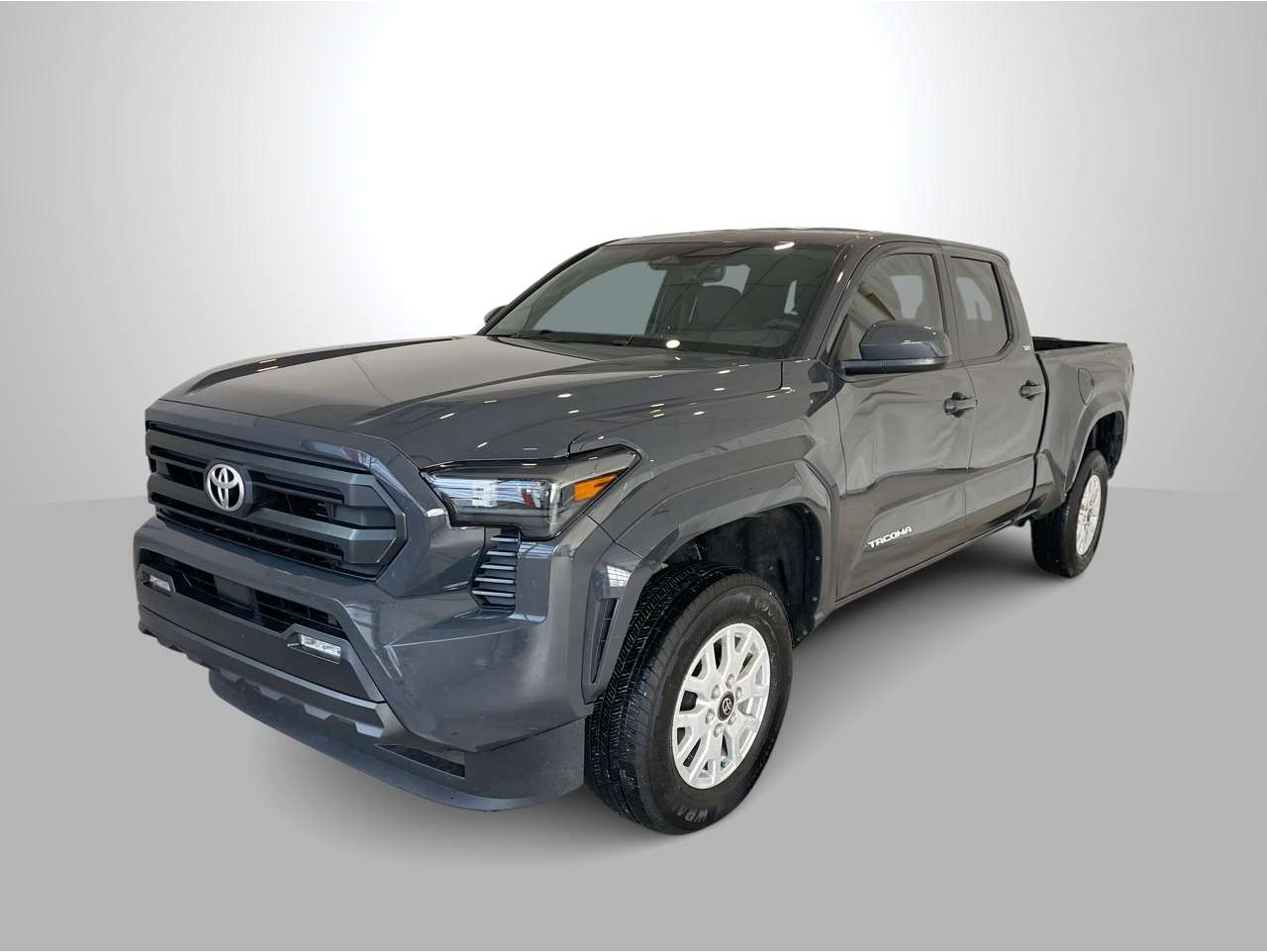 2025 Toyota Tacoma SR5's photo