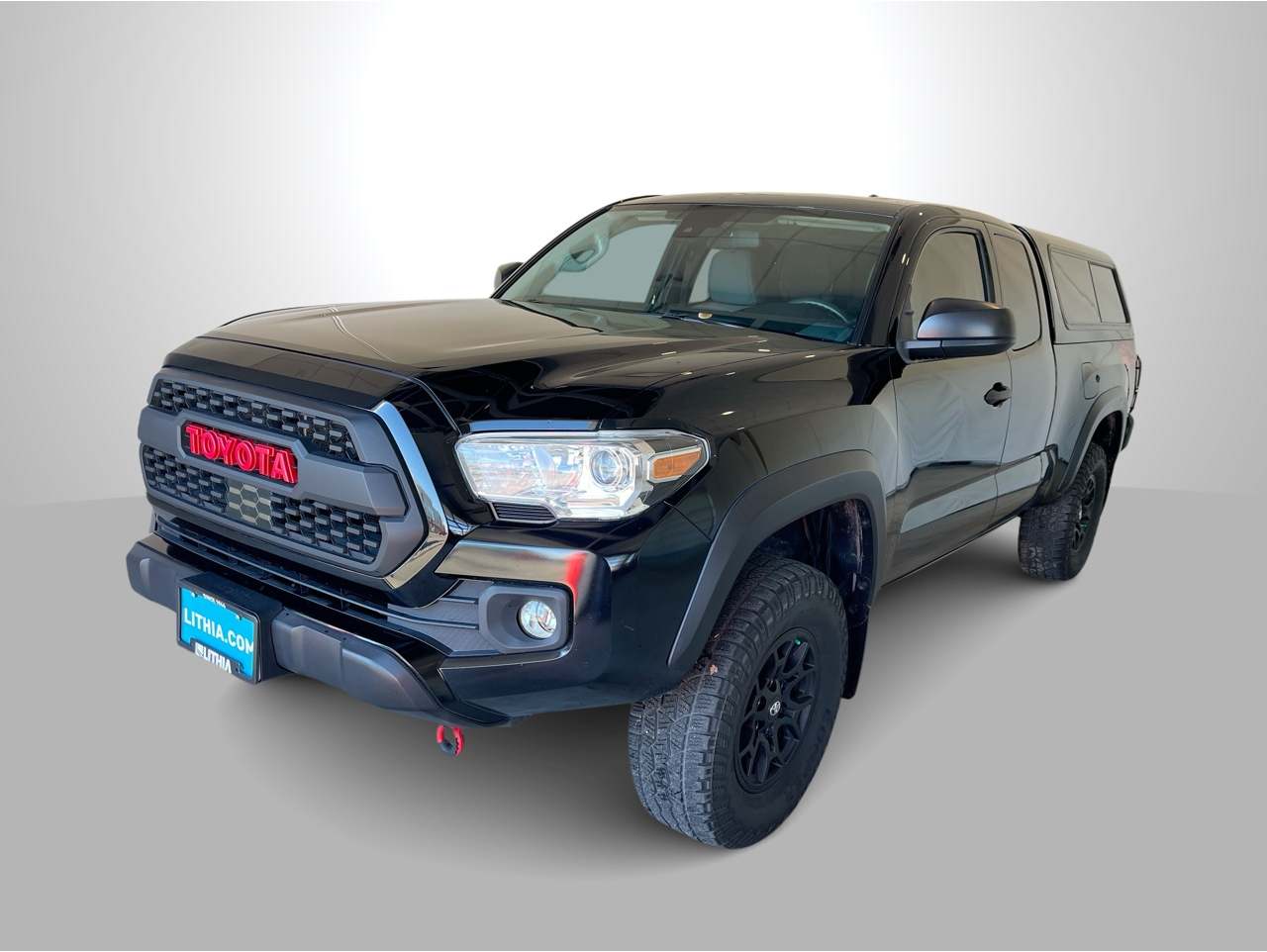 2021 Toyota Tacoma SR's photo