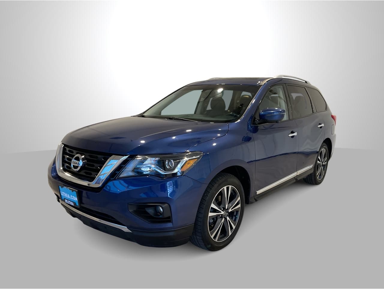 2020 Nissan Pathfinder Platinum's photo