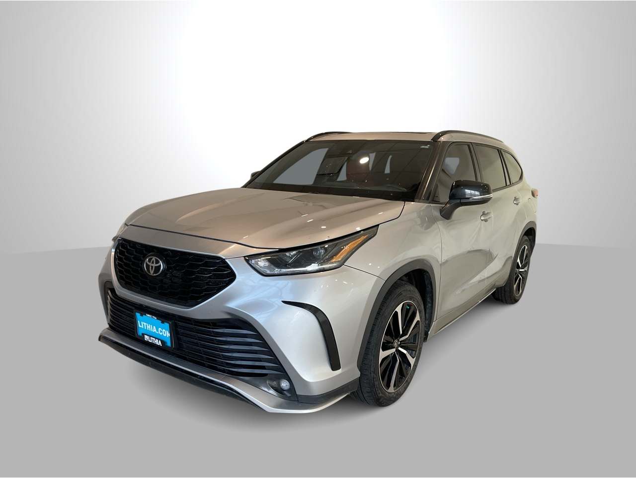 2022 Toyota Highlander XSE's photo