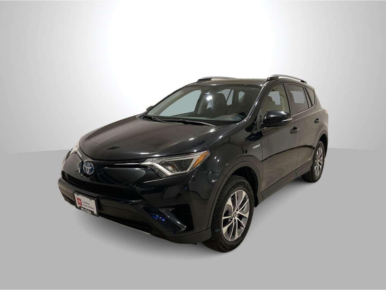 2018 Toyota RAV4 LE's photo