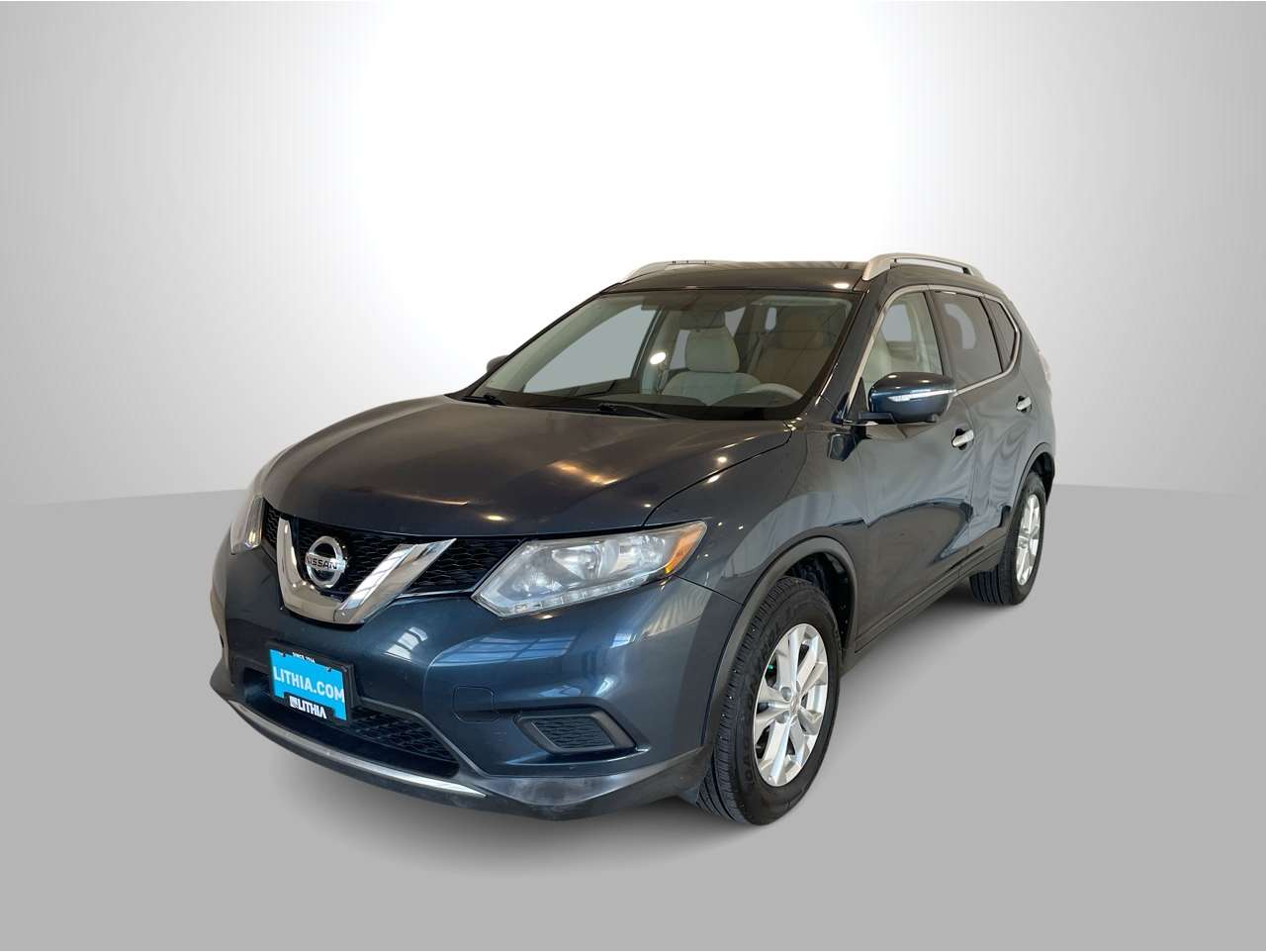 2015 Nissan Rogue SV's photo