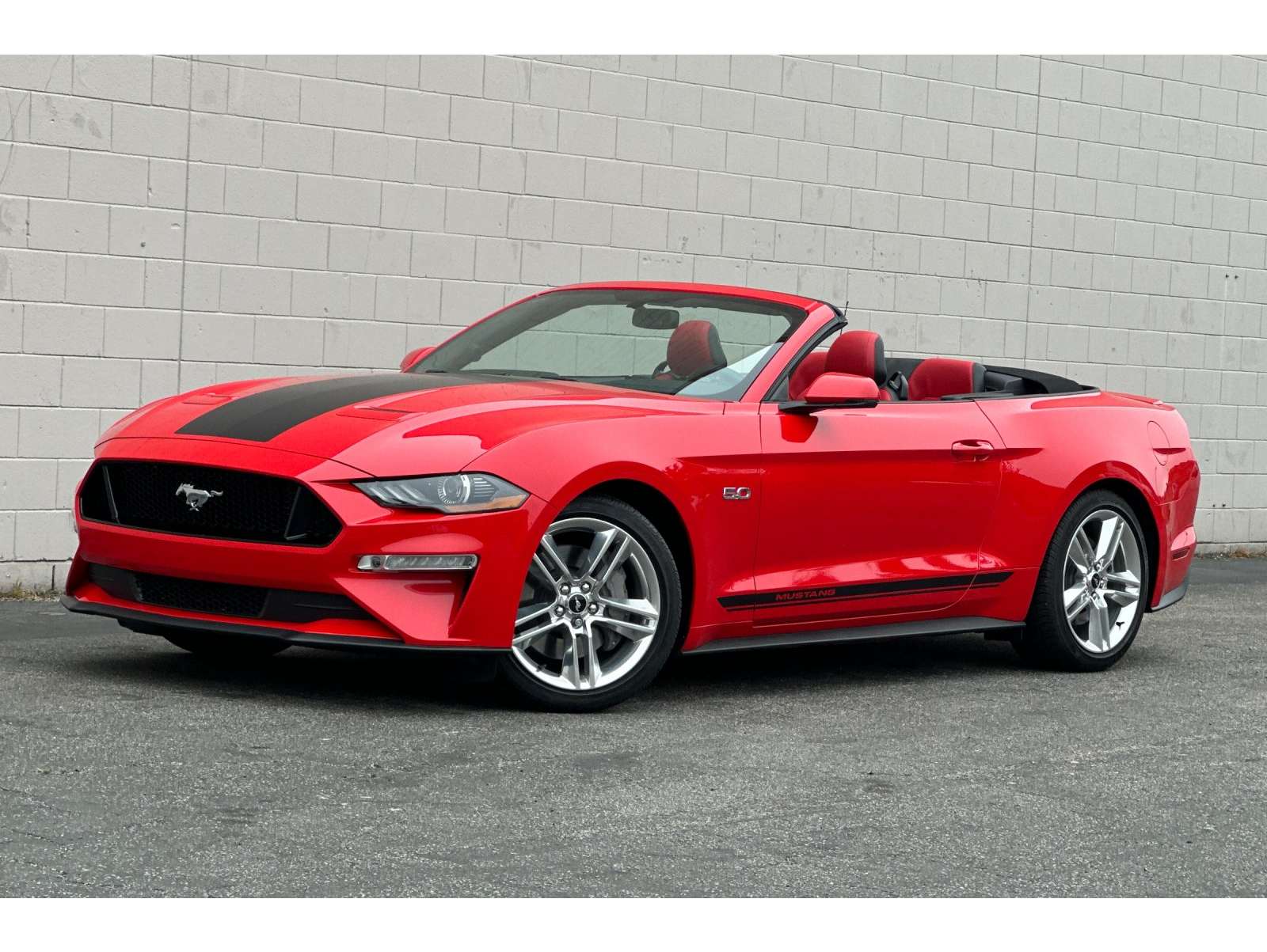 2020 Ford Mustang GT Premium's photo