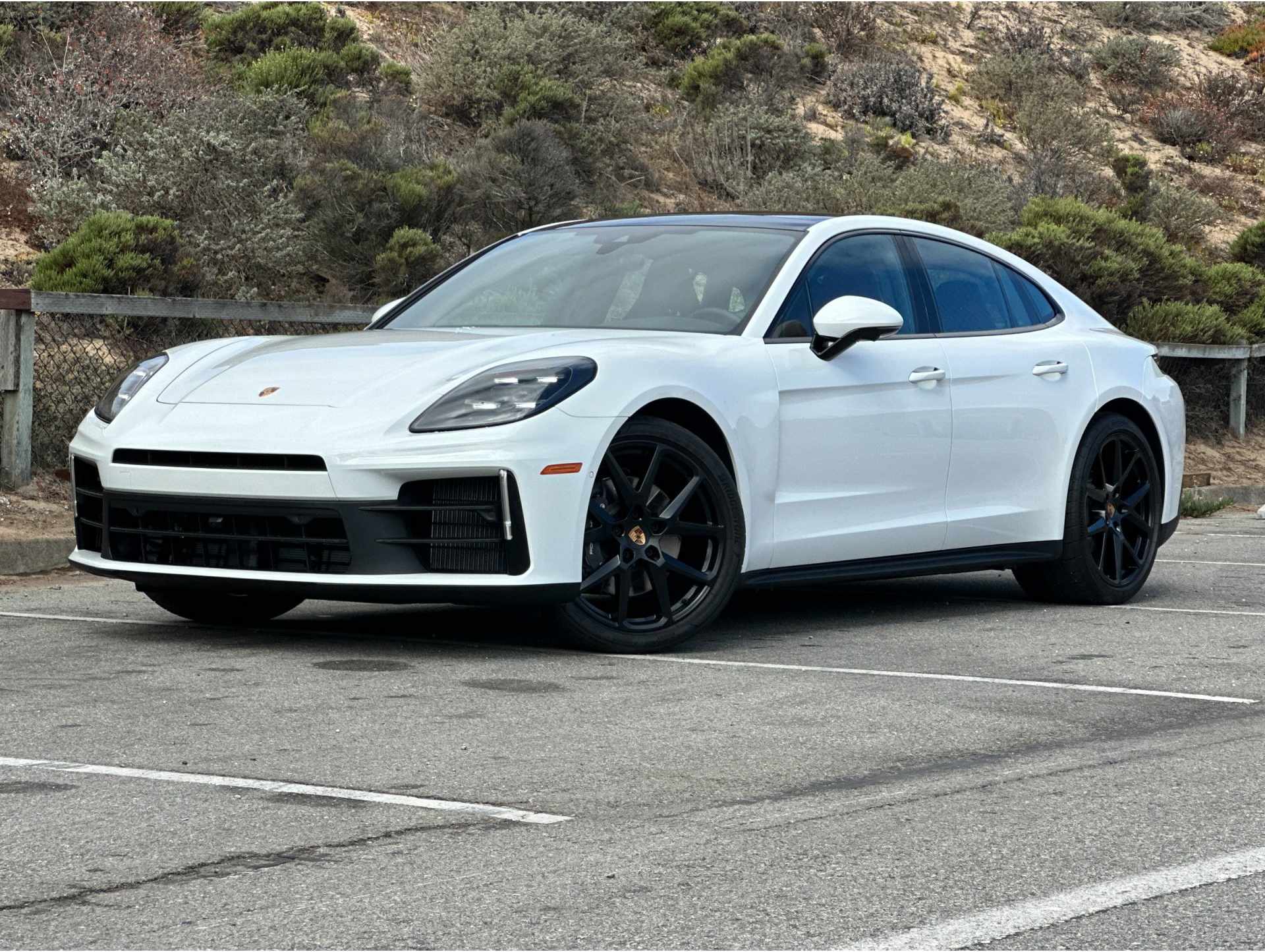 2025 Porsche Panamera Base's photo