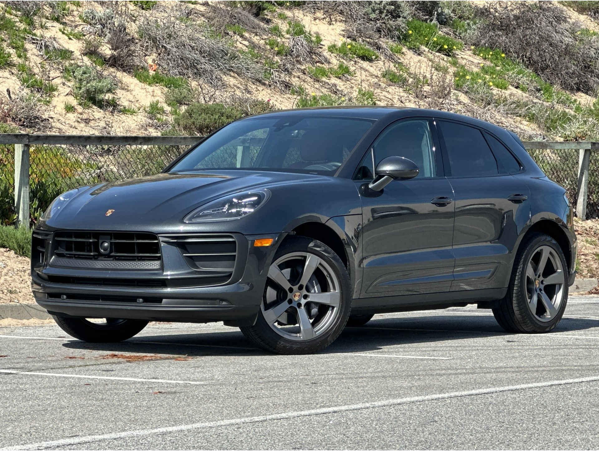 2025 Porsche Macan T