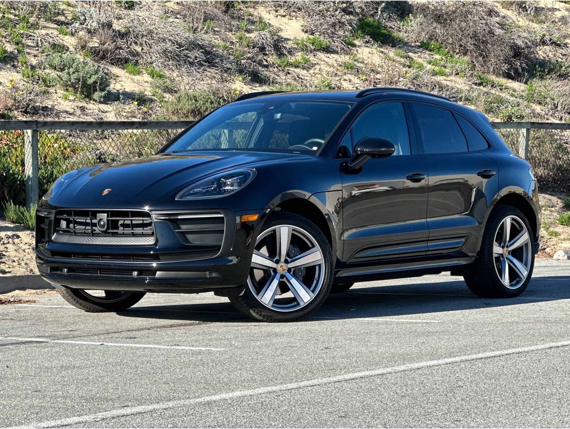 2025 Porsche Macan T