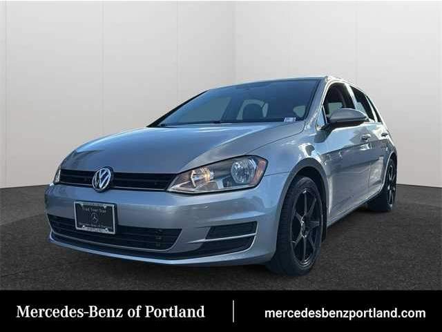 2015 Volkswagen Golf TSI S's photo