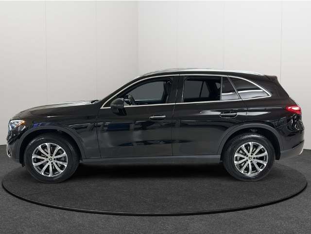 2026 Mercedes-Benz GLC Base