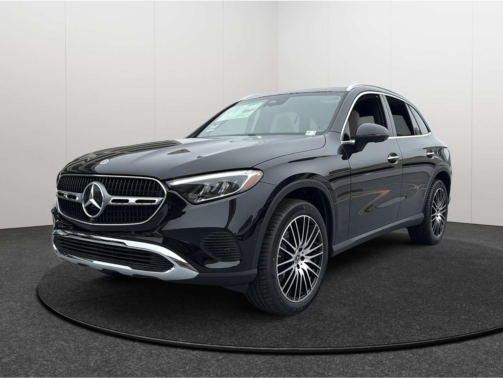 2025 Mercedes-Benz GLC Base's photo