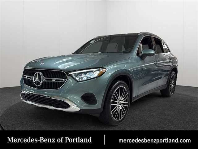 2025 Mercedes-Benz GLC Base's photo