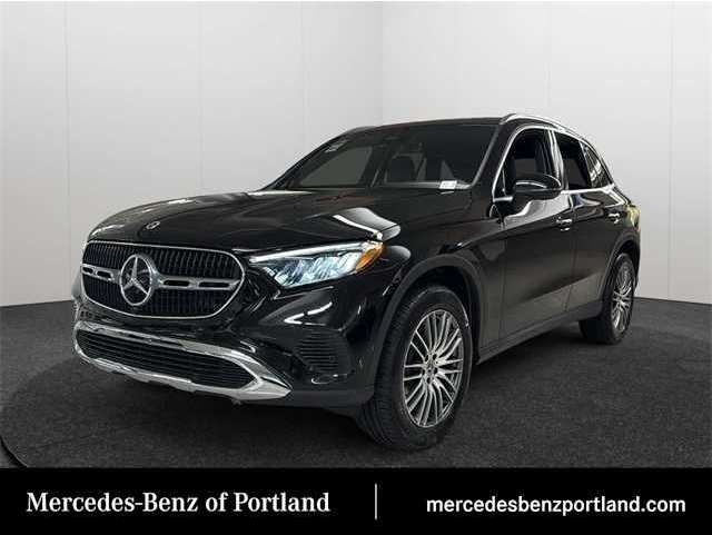 2025 Mercedes-Benz GLC Base's photo